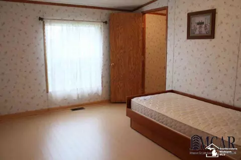 3243 Glendale, Monroe, MI 48162 photo 12