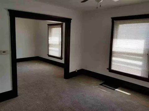 1120 Hamilton, Jackson, MI 49202 photo 4