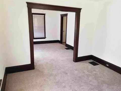 1120 Hamilton, Jackson, MI 49202 photo 3