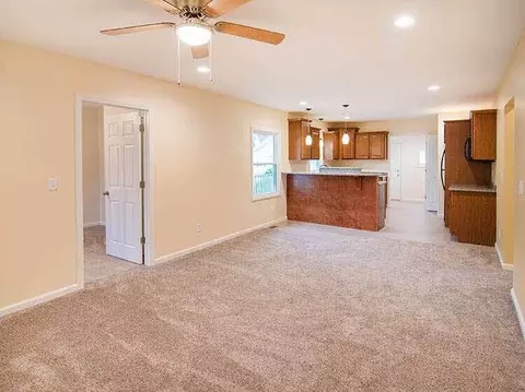 169 Walcott, Jackson, MI 49203 photo 3