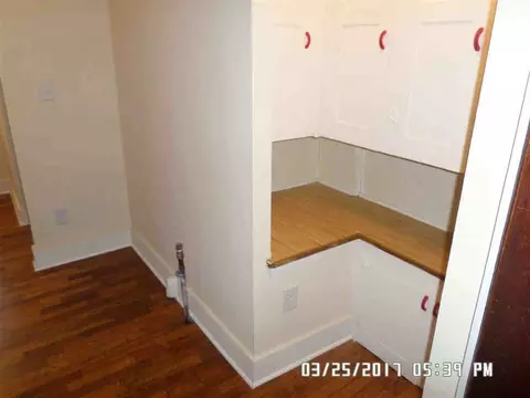 351 Lockwood, Jackson, MI 49203 photo 4