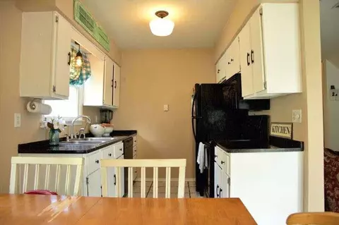 1300 Horton, Jackson, MI 49203 photo 8