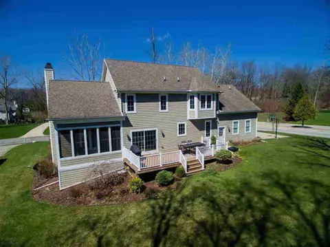 5263 Thames, Jackson, MI 49201 photo 2