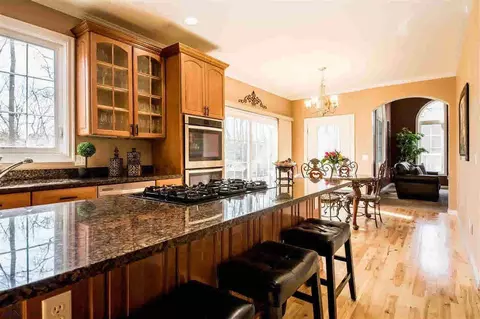 5263 Thames, Jackson, MI 49201 photo 11