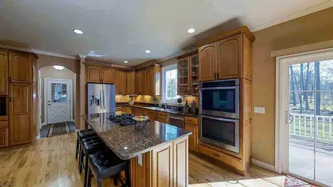 5263 Thames, Jackson, MI 49201 photo 13