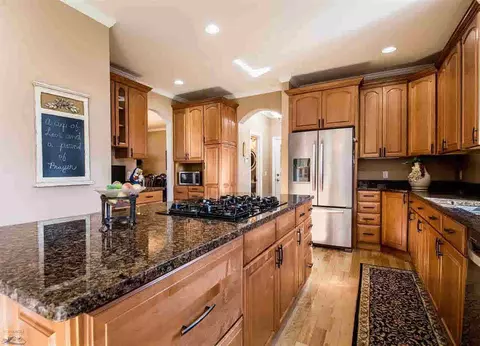 5263 Thames, Jackson, MI 49201 photo 12