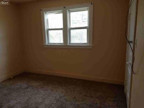 3314 Harold St, Flint, MI 48503 photo 9