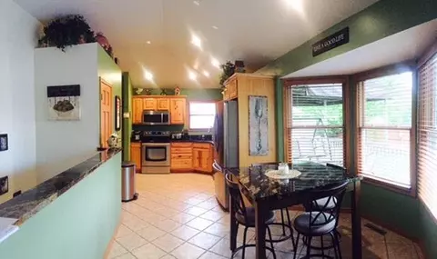 2113 Appleway, Jackson, MI 49203 photo 4