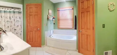 2113 Appleway, Jackson, MI 49203 photo 12