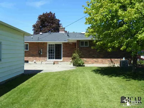 216 Ross, Monroe, MI 48162 photo 2