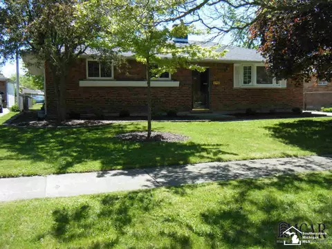 216 Ross, Monroe, MI 48162 photo 1