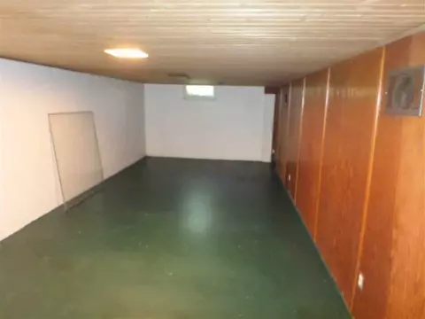 877 Lowell, Jackson, MI 49202 photo 13