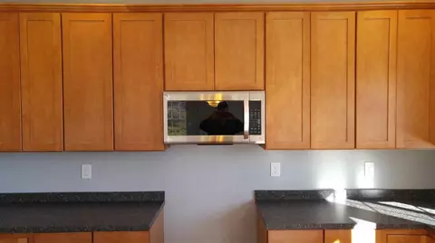2035 W Coachlight, Jackson, MI 49201 photo 9