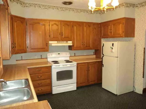 629 N State, Jackson, MI 49202 photo 3