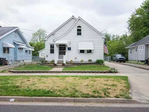 443 Bates, Jackson, MI 49202 photo 25