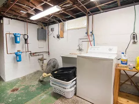 443 Bates, Jackson, MI 49202 photo 22