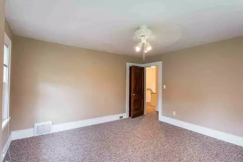 736 Bloomfield, Jackson, MI 49203 photo 20
