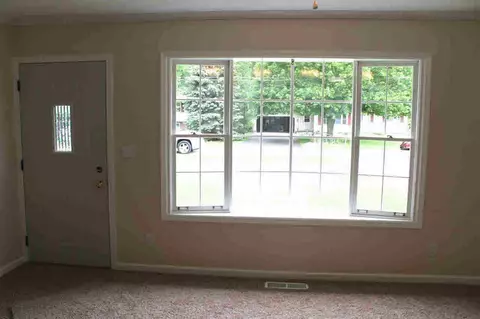 1417 Gerry, Jackson, MI 49202 photo 4