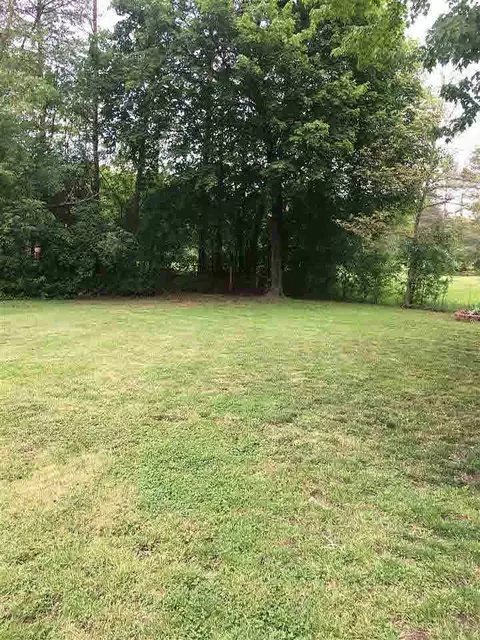 3702 Dibble, Jackson, MI 49201 photo 2