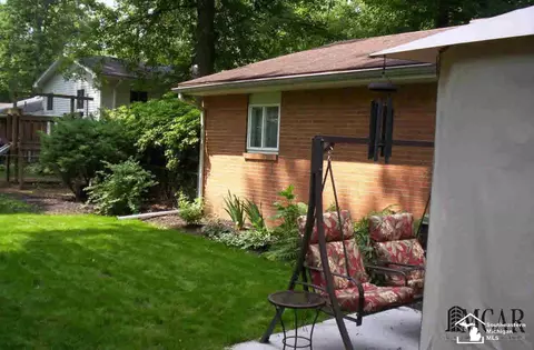 7740 Apache, Temperance, MI 48182 photo 9