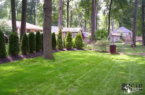 7740 Apache, Temperance, MI 48182 photo 5