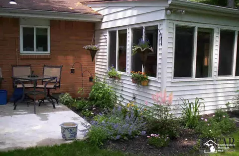 7740 Apache, Temperance, MI 48182 photo 6