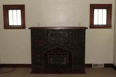 1814 Lansing, Jackson, MI 49201 photo 4