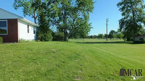 13751 S Custer, Dundee, MI 48131 photo 3