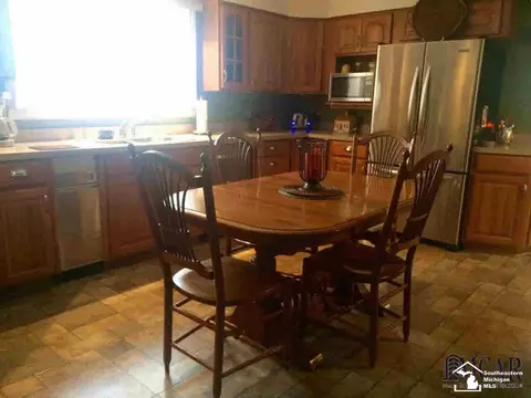 555 Bellestri, Monroe, MI 48161 photo 11