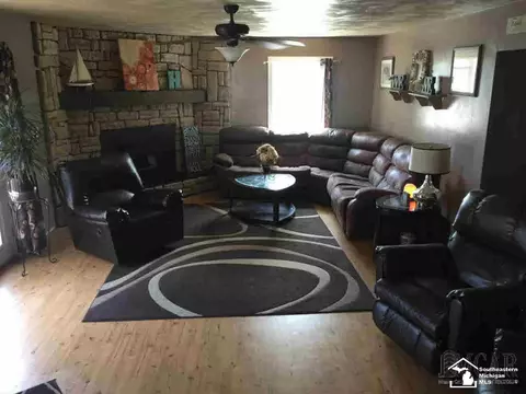1476 Walnut, Monroe, MI 48162 photo 5