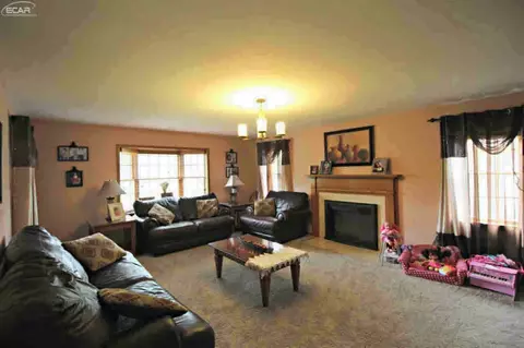 3273 Fieldstone, Flushing, MI 48433 photo 5