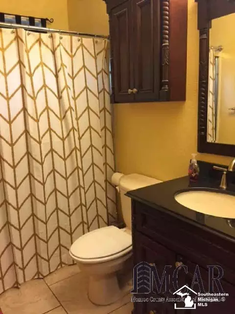 307 Ross, Monroe, MI 48162 photo 8