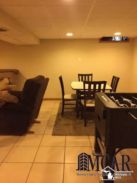 307 Ross, Monroe, MI 48162 photo 14