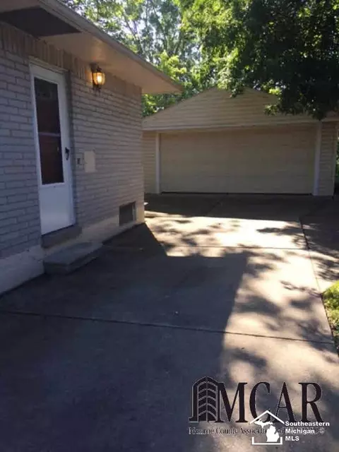 307 Ross, Monroe, MI 48162 photo 3