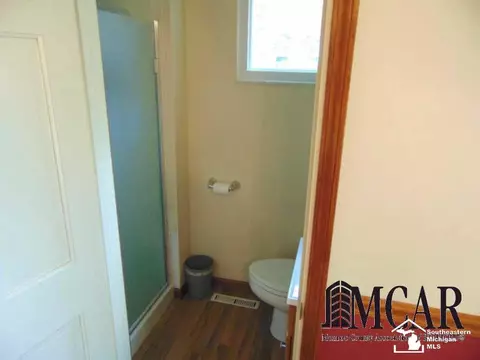 7604 Apache, Temperance, MI 48182 photo 22