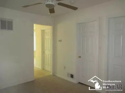 3373 Cloverdale, Monroe, MI 48162 photo 6