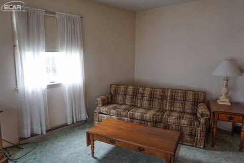 404 S Main St, Davison, MI 48423 photo 9