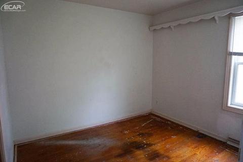 404 S Main St, Davison, MI 48423 photo 6