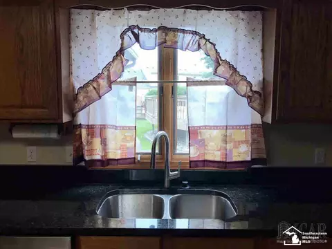 2171 Deer, Temperance, MI 48182 photo 7