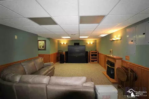 2171 Deer, Temperance, MI 48182 photo 16