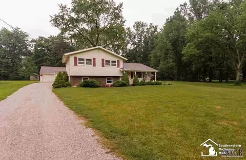 7061 Maplewood, Temperance, MI 48182 photo 2