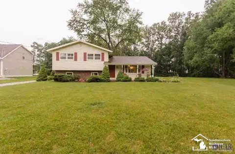 7061 Maplewood, Temperance, MI 48182 photo 3