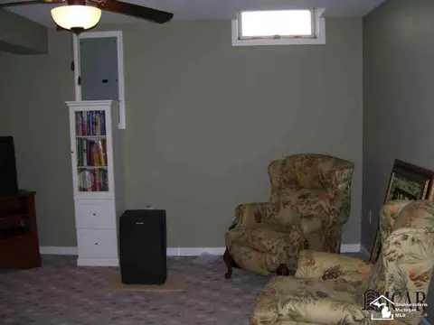 1635 Spruce, Temperance, MI 48182 photo 8