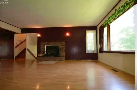 524 W Maple, Byron, MI 48418 photo 7