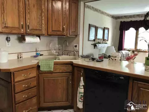 341 Armitage, Monroe, MI 48162 photo 10