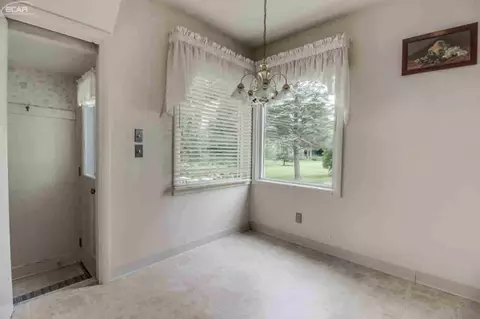 10185 E Richfield, Davison, MI 48423 photo 11