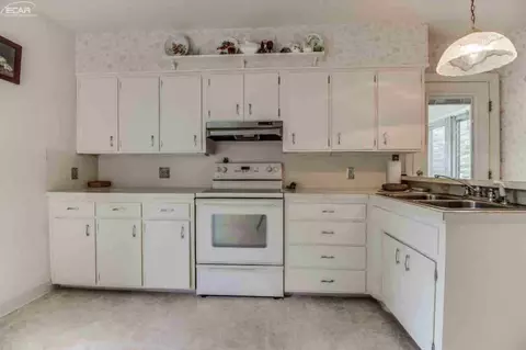 10185 E Richfield, Davison, MI 48423 photo 7