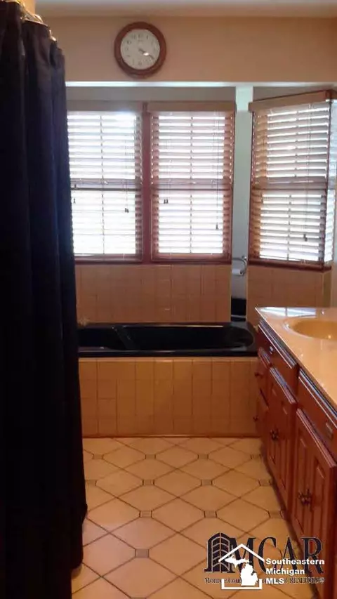 9192 Pheasant, Temperance, MI 48182 photo 14