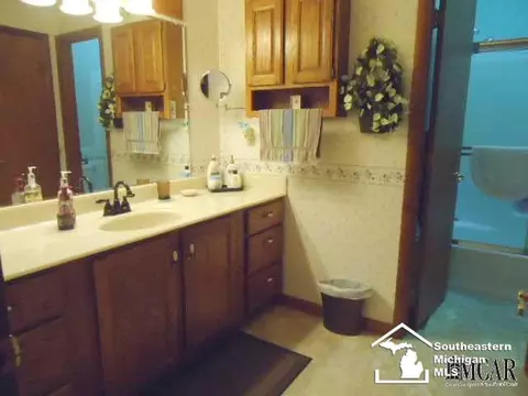 8560 Jackman, Temperance, MI 48182 photo 12