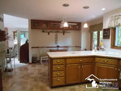 8560 Jackman, Temperance, MI 48182 photo 4